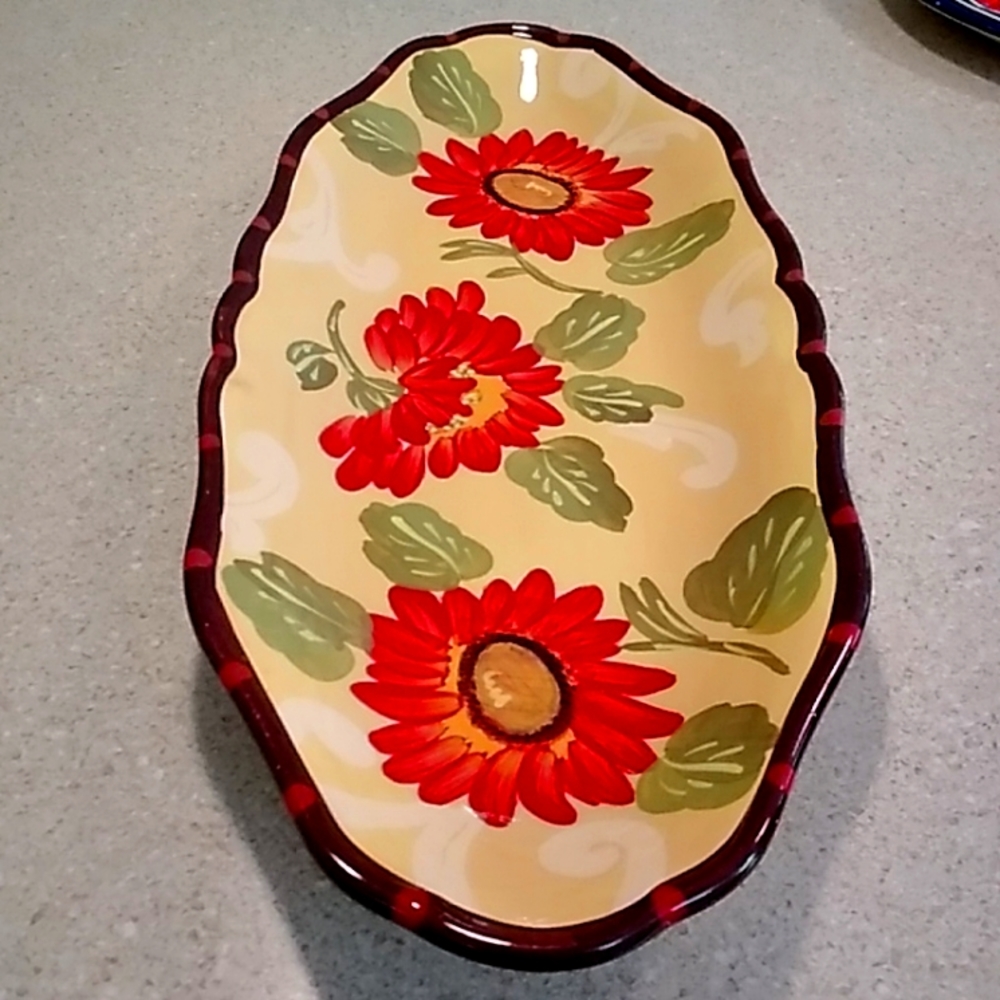Red sunflower serving dish